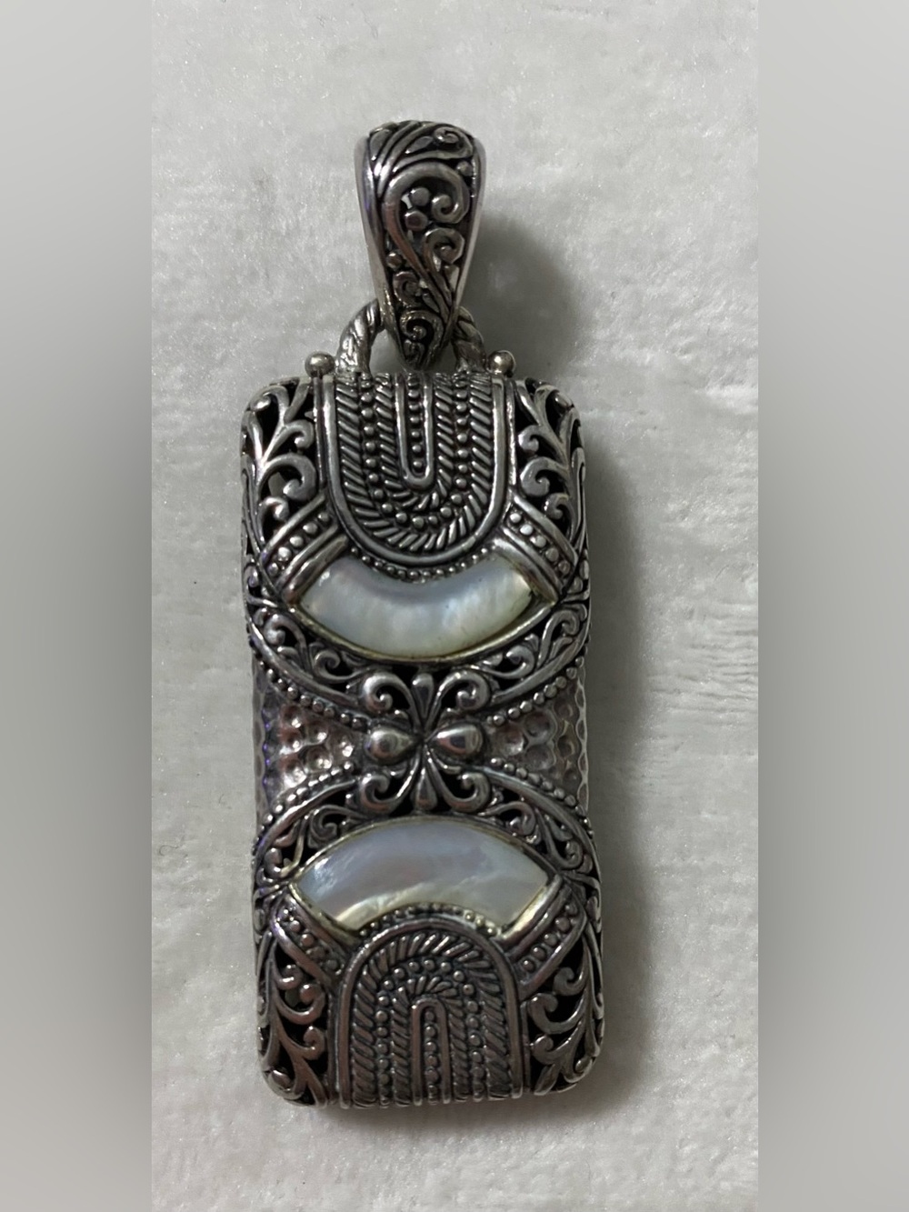 Sarda .925 Sterling Silver White Mother-of-Pearl Filigree Pendant